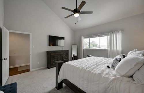 April Point Dr S - Photo 36