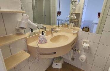 2-Zimmer Wohnung, Pools, Sauna und Balkon - Foto 79