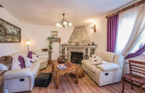 Lovely Home In Vidreres With Kitchen - Foto 2