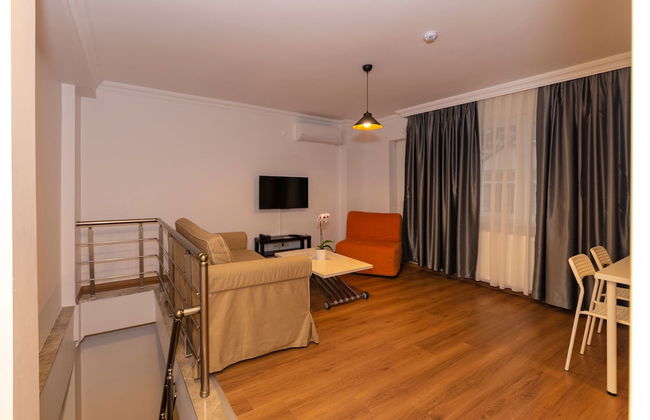 Joy Suites - Photo 11