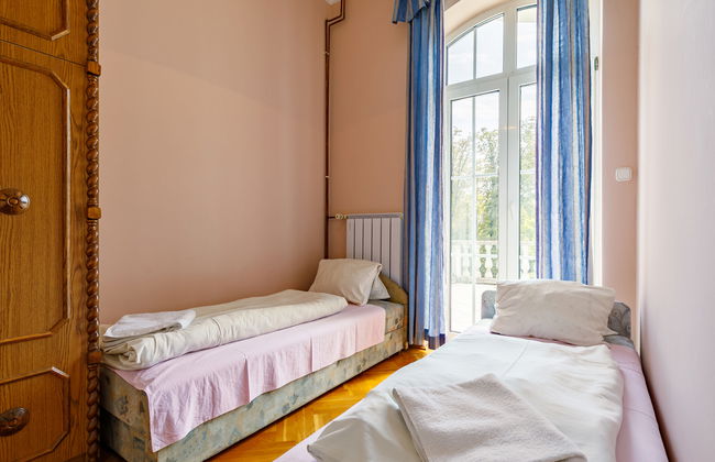 10 bedroom House in Fonyód with private pool and garden - Photo 26