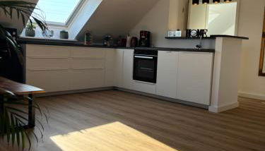 Zentrale Lage, kostenlos Parken, ideal für Pendler, Kinder und Haustiere willkommen!! - Foto 5