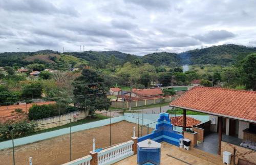 Chácara em Guararema linda, espaçosa e aconchegante - Foto 9