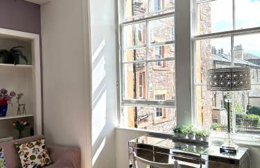Cosy Apartment in Edinburgh city centre , 2 bedroom1 Bathroom - Photo 4