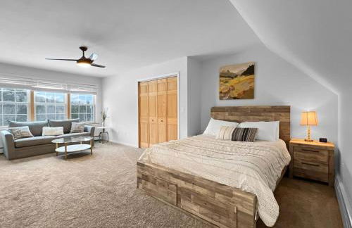 The Mendon House Brought to you by GetAway Vacations - Photo 14