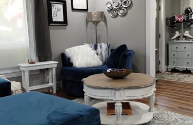 The Bluebird Guesthouse *walk to downtown* - Photo 6