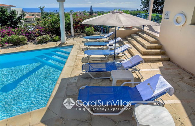 Wonderful Quiet Area, Completely Privacy, Large Private Pool, Colourful Garden - Foto 30