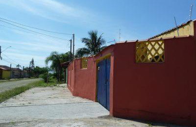 Casa c/ Piscina - Ampla e Arejada Balneário Gaivota - 300 mts da Praia - Foto 16