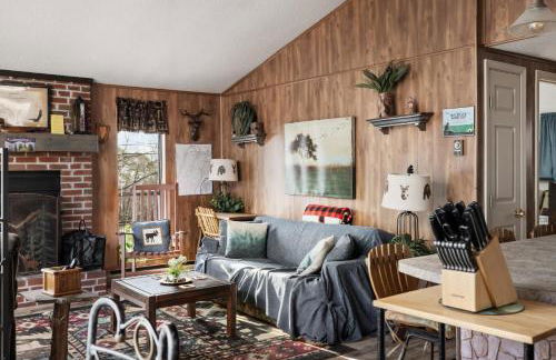 Zen Vibe w Fireplace Grill Deck & Screened Porch - Foto 32