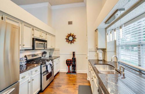 Lake-View Rowlett Escape with Fire Pit and Games! - Foto 13