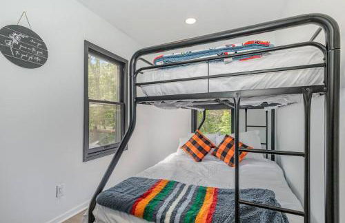 Black Cabin Getaway in Woods I Valpo - Foto 14