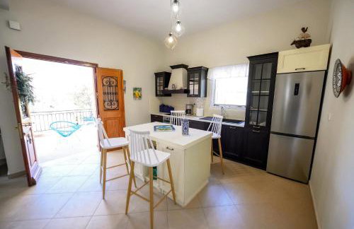 Maria's Private Residence - Photo 4