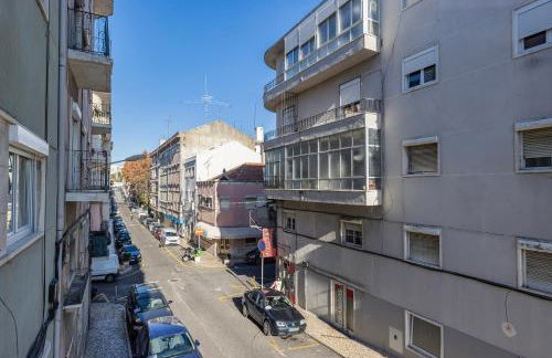 New Apartment by the Metro - Photo 34