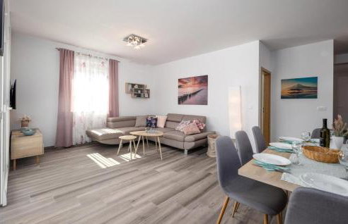 3 Bedroom Nice Home In Kapovci - Foto 5