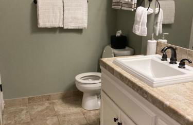 Spacious 3 Bedroom 2 bath Condo close to Five-points in Athens - Photo 23