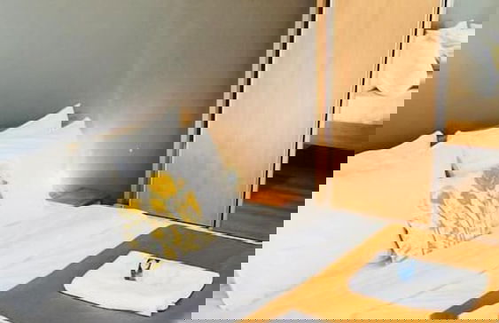 Large Art Deco Flat 100m2 in City Center - Parking - Photo 5