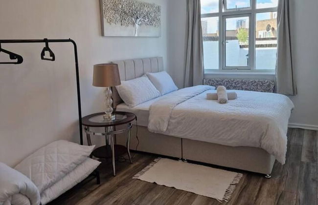 1 Bed Flat Sleeps 2 With Free Parking & Patio - Foto 4