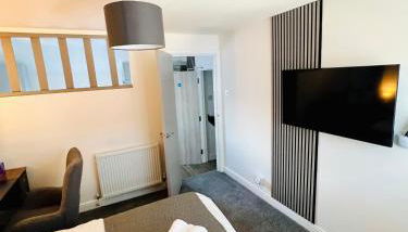 Yastayzzz at Studio 4 Bransford Rd - Foto 2