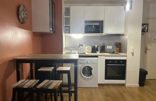 Studio Spacieux 4 Personnes avec Terrasse privée & Bureau - Gare à 4min, Paris en 30min - Foto 8