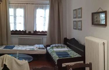 Άνετος χώρος με parking, αυλή και θαυμάσια θέα - Foto 16