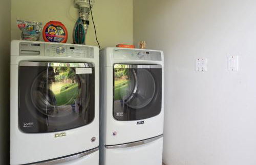 Affordable Luxury on One Acre - Foto 7