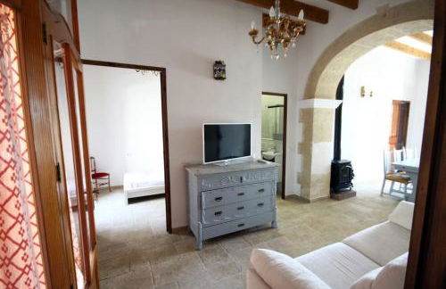 Typical old Majorcan house with a private pool - Foto 17