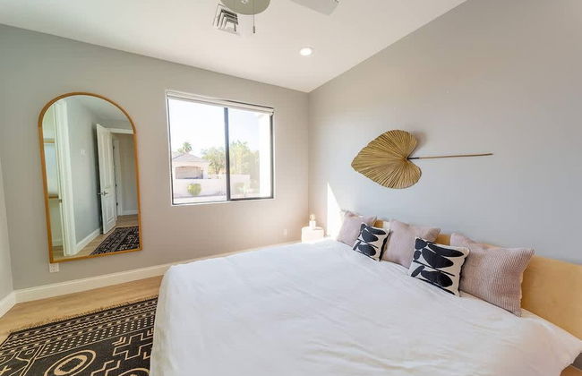 Vanderpump Rules Lake Havasu Luxury Villa w Pool - Photo 5