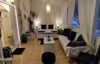 Villa Maria Lagonissi - Private Villa upstairs with exclusive access to pool & outside areas - Foto 23