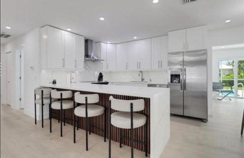 Renovated Modern Home with Big Pool & Ocean Access - Foto 30