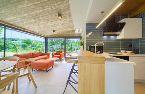 Luxury Jerini Estate - Photo 42