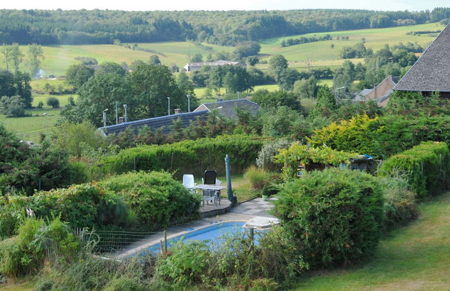 Holiday Home in Somme-leuze With Pool & Sauna - Foto 13