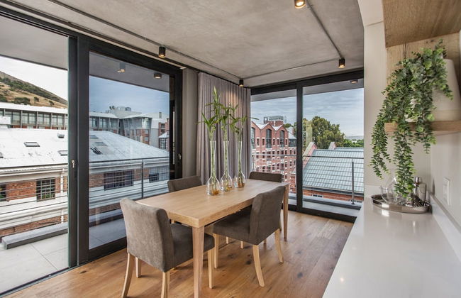 ITC Docklands - Photo 22