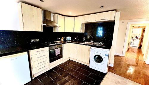 2 bed Town Apartment - Foto 3