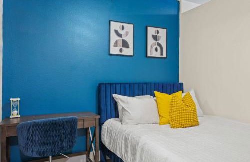 Studio with Patio, Pool, Gym, Parking & Queen Bed - Foto 15