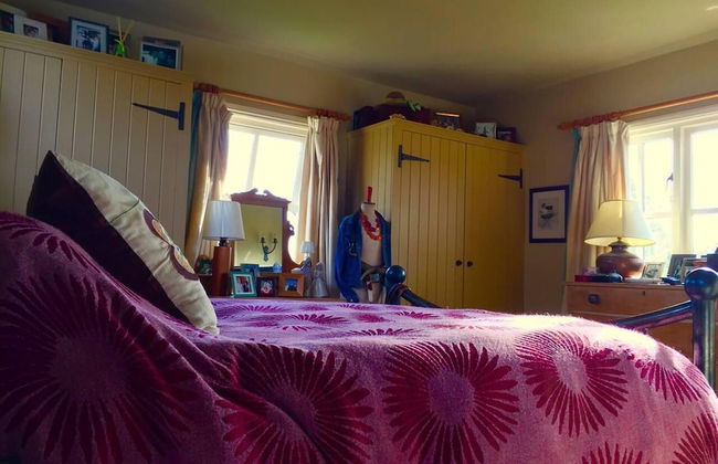 Lovely 4-bed House in Village of Sandhurst - Foto 1