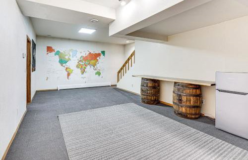 Hike, Ski and Soak! Spacious Anchorage Getaway - Foto 14