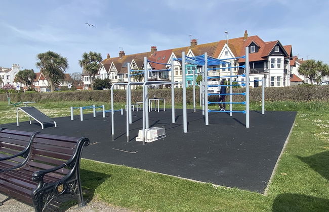 Worthing Beach 180 - 2 bed Seafront With Parking - Foto 41