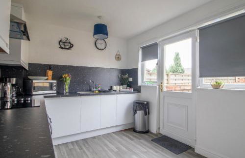 Spacious 2-Bed City Home Free Parking & Stadiums - Foto 31