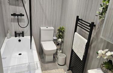 SLUXE Properties 4mins to Etihad Stadium and Coop live - Foto 9