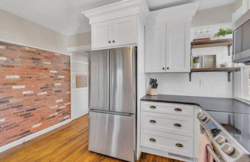 Prime West Hartford Center- Timeless Charm - Foto 7