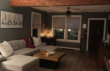 Riverside Retreat - Photo 2