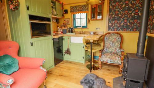 Catchwater - Photo 5