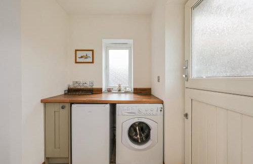 Spacious Self Contained Annexe with Parking - Pass the Keys - Foto 17