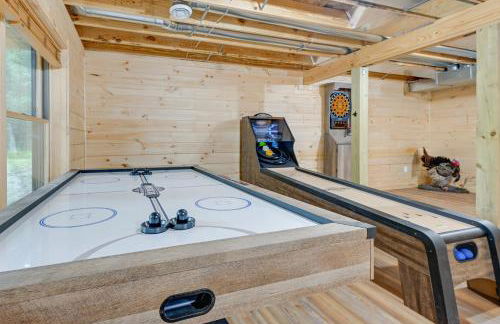 Adams Cabin with Game Room and Fire Pit - Foto 11