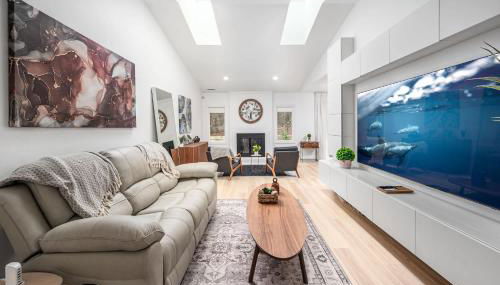 Tranquil Light-Filled Retreat 3BR Ranch - Photo 3