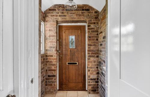 West Street House with Free Parking, Smart TV and Fast Wifi by Yoko Property - Foto 21