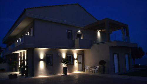 Aquarius House - Photo 3
