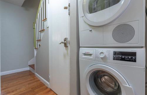 Central 3 Bed 1 Bath in Historic Building - Foto 11