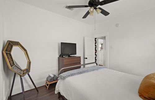 Updated Vintage Oasis, Near Downtown & Stadiums, Huge Yard - Foto 22