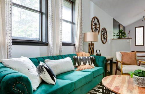 NEW - Modern Rustic Retreat Ardmore Chalet - Foto 8